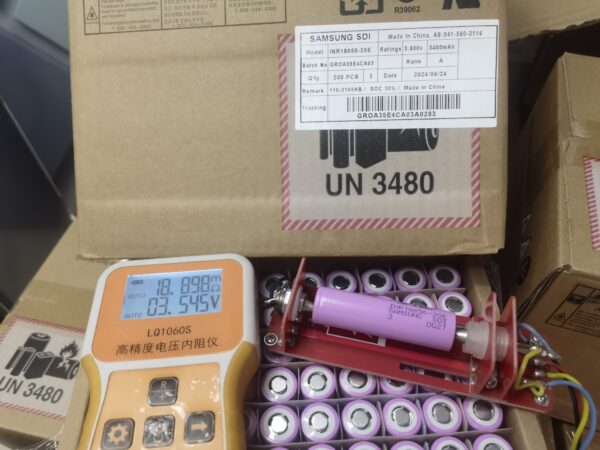 Samsung INR18650-35E High-Capacity Li-ion Cell
