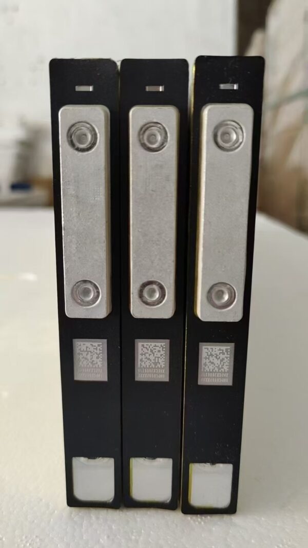 Zeekr 3.2v 150Ah LiFePO4 battery 6C discharge