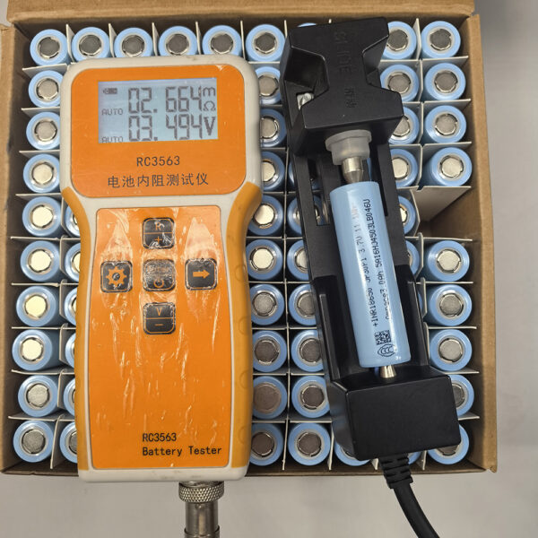 Ampace INR18650 JP30​ Volt