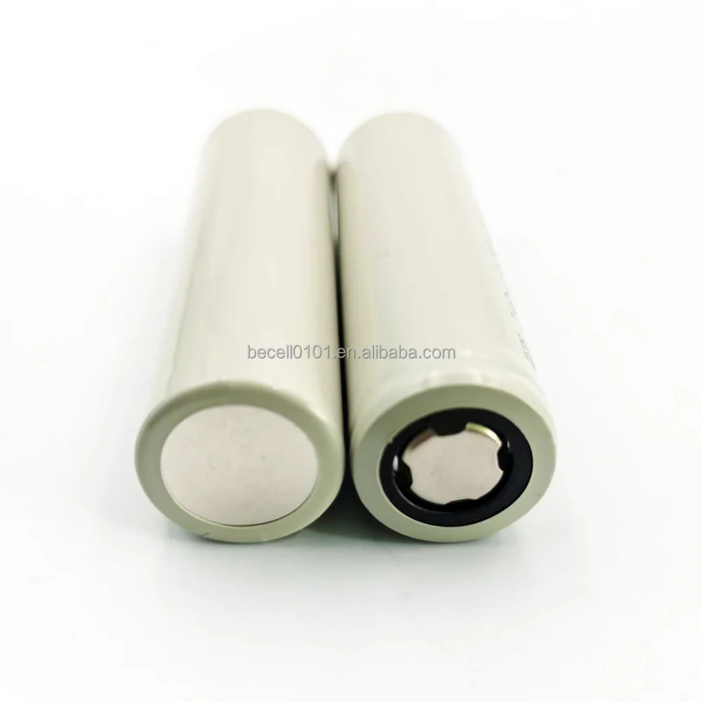 positive and negative terminals on the Molicel INR18650-P26A
