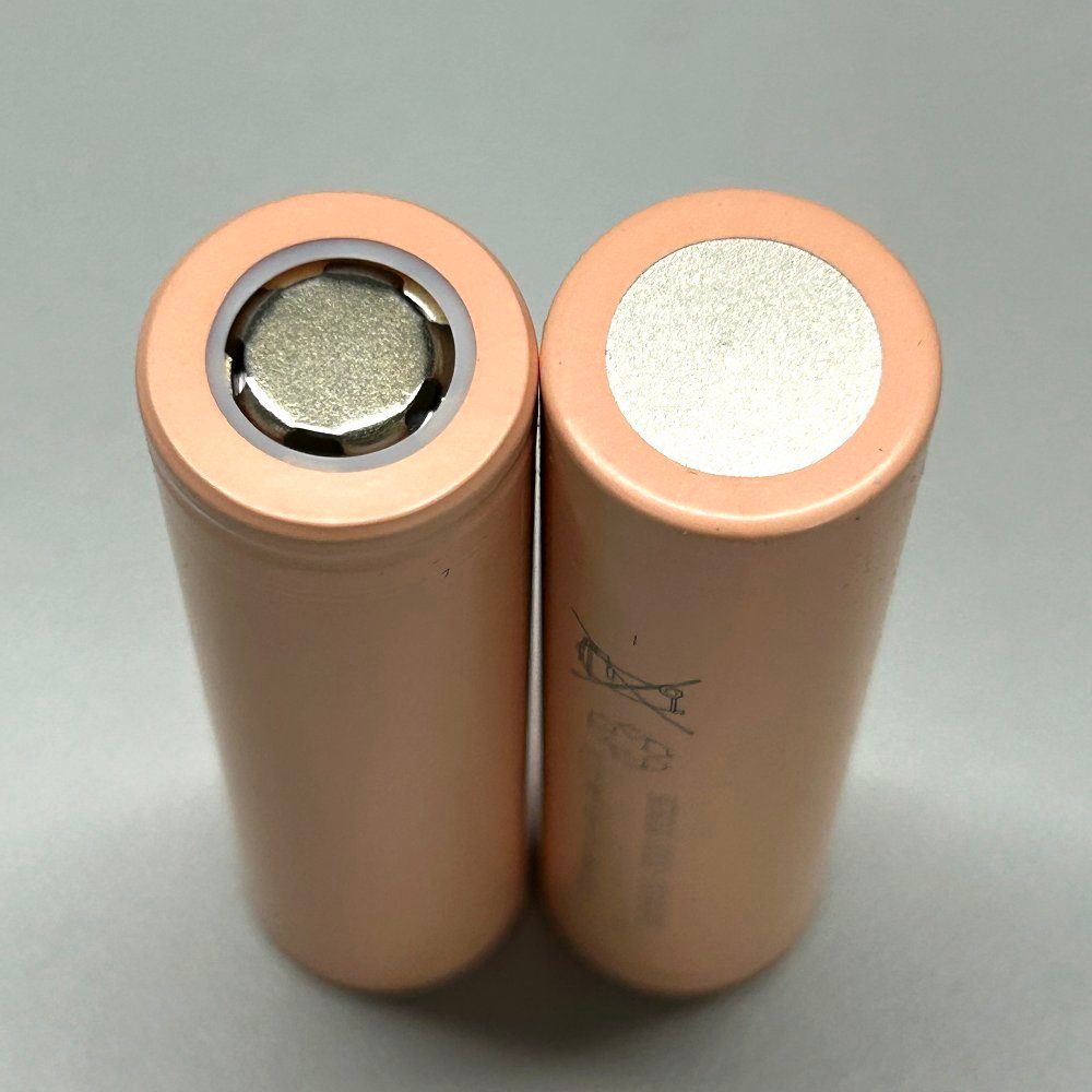 INR18650-3000 3.7V 3000mAh high-drain lithium-ion cell